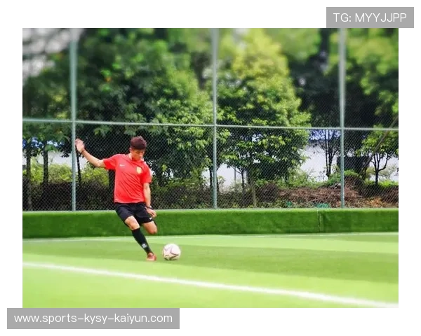 足球比赛中的身体对抗与技巧运用